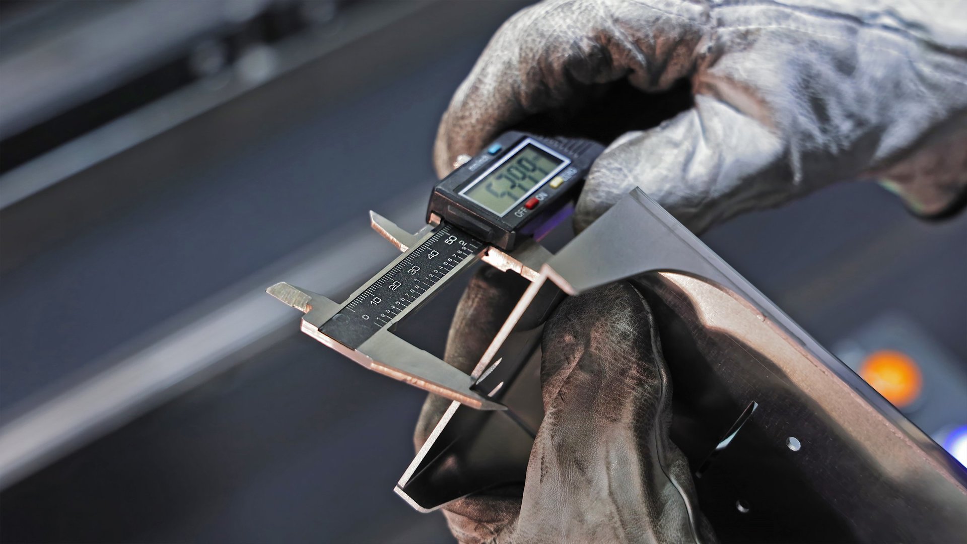 Steel Plate Dimensions Guide inspection context showing procurement-relevant plate details