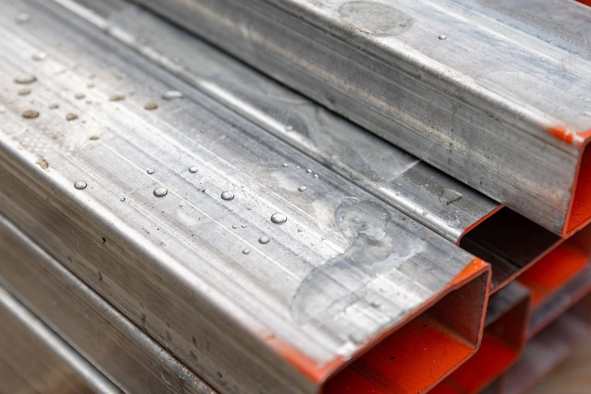 Hot Dip Galvanized Scaffolding Tube — galvanized tube for exterior and corrosive service, showing the coated surface the specification governs.