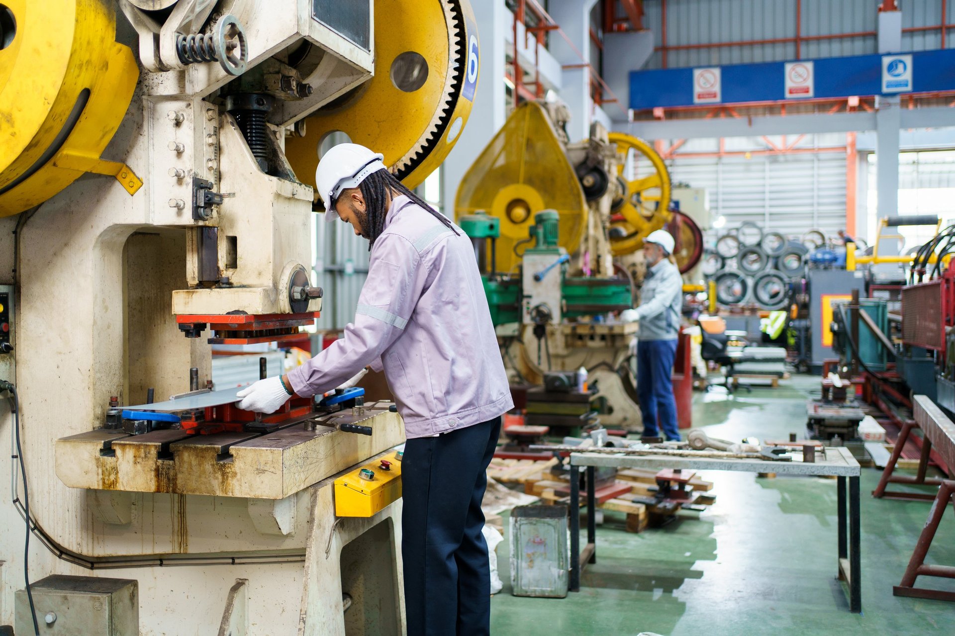 Stainless Steel Plate application context showing procurement-relevant plate details