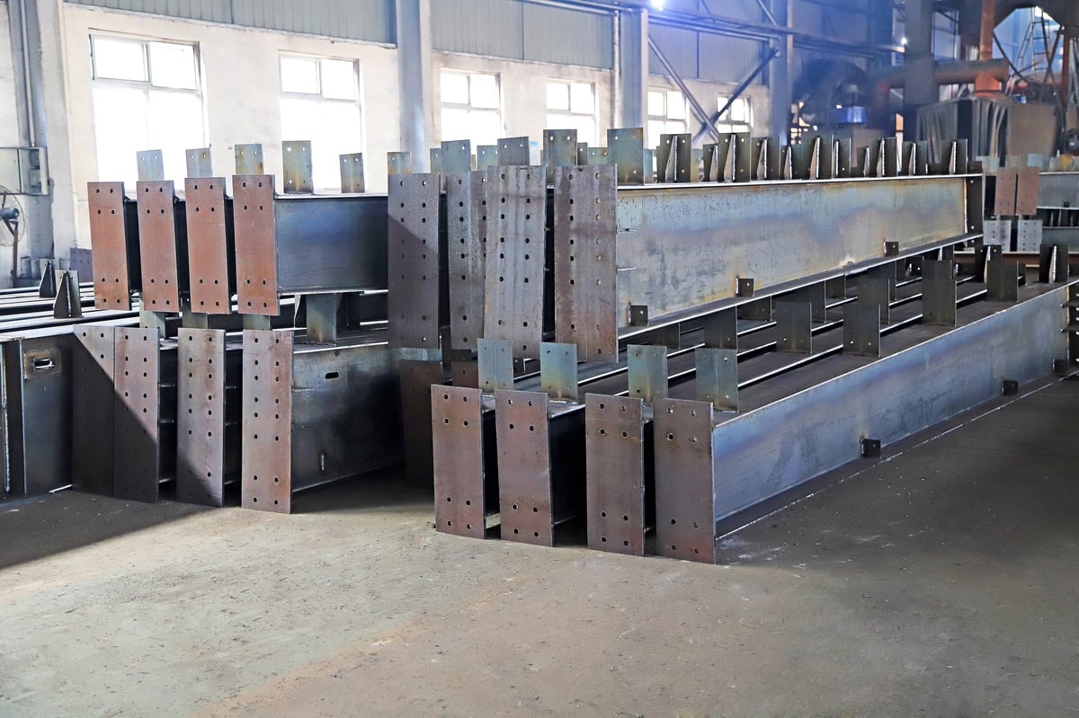 Weathering Steel Plate procurement scene showing stacked structural components