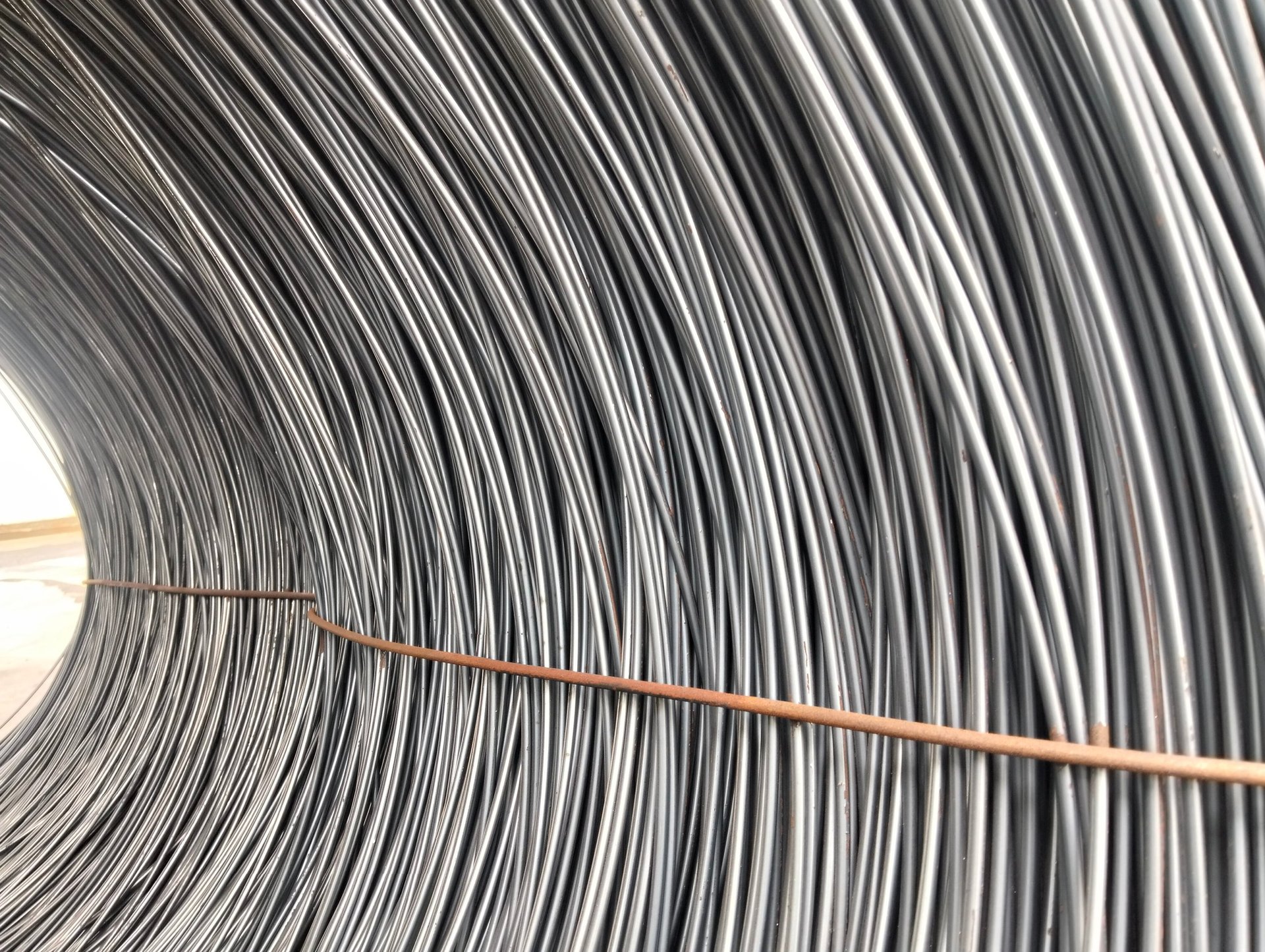 Steel Rebar — Qatar — qatar destination-planning composition with rebar specification, delivery-location field and official customs-tariff search checklist.