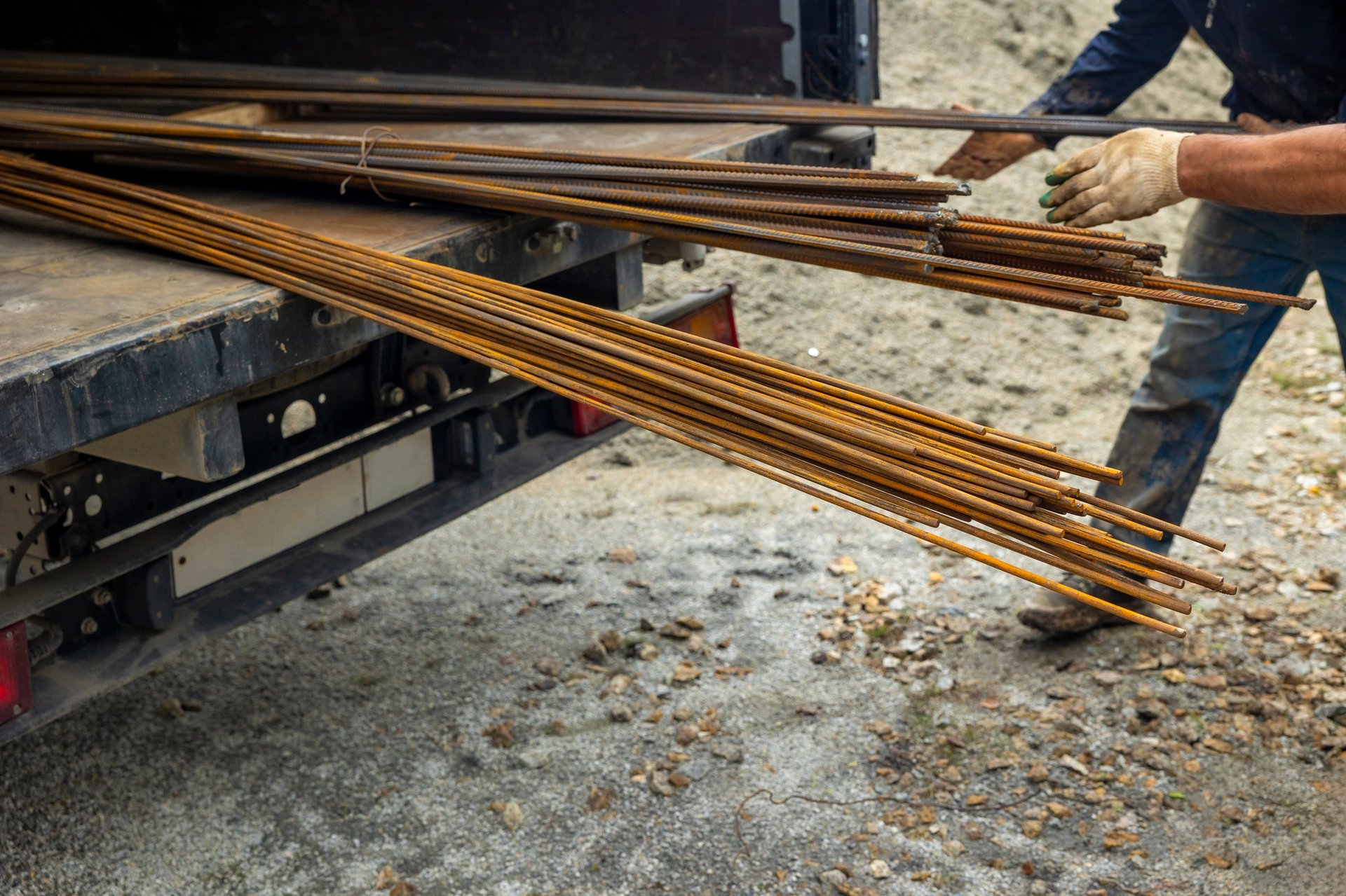 Bridge QA table with base-bar certificate, coating evidence and lot/element traceability