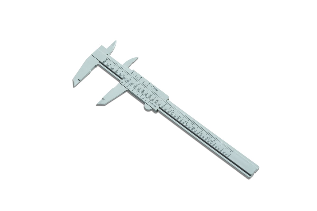 Rebar sample, measurement tools and traceability records under quality review.