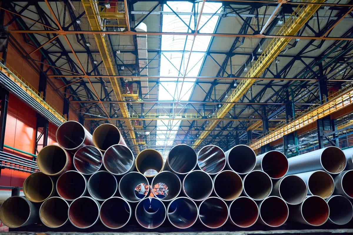 Organized steel products prepared for documented industrial delivery